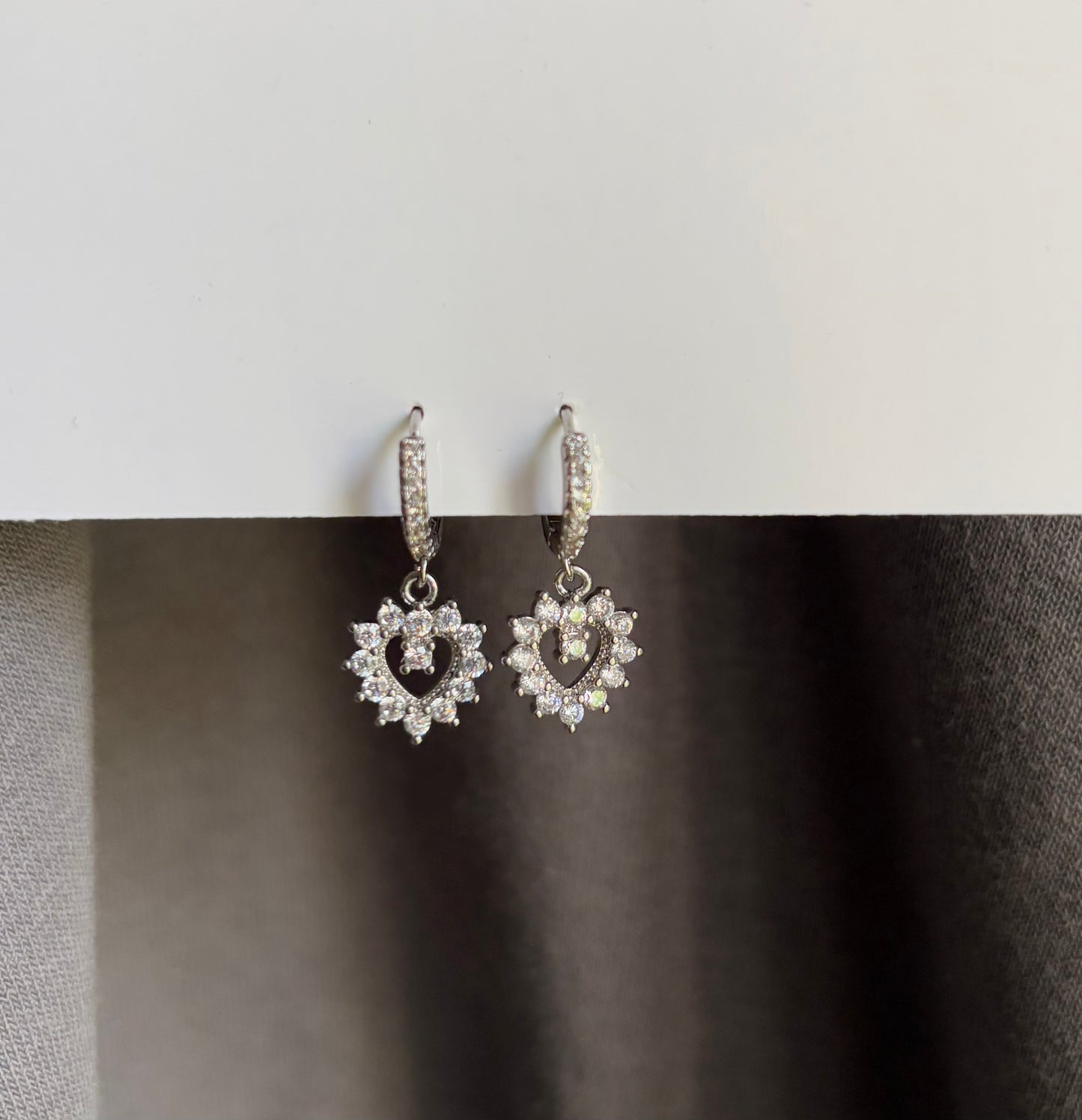 VENISSA EARRING