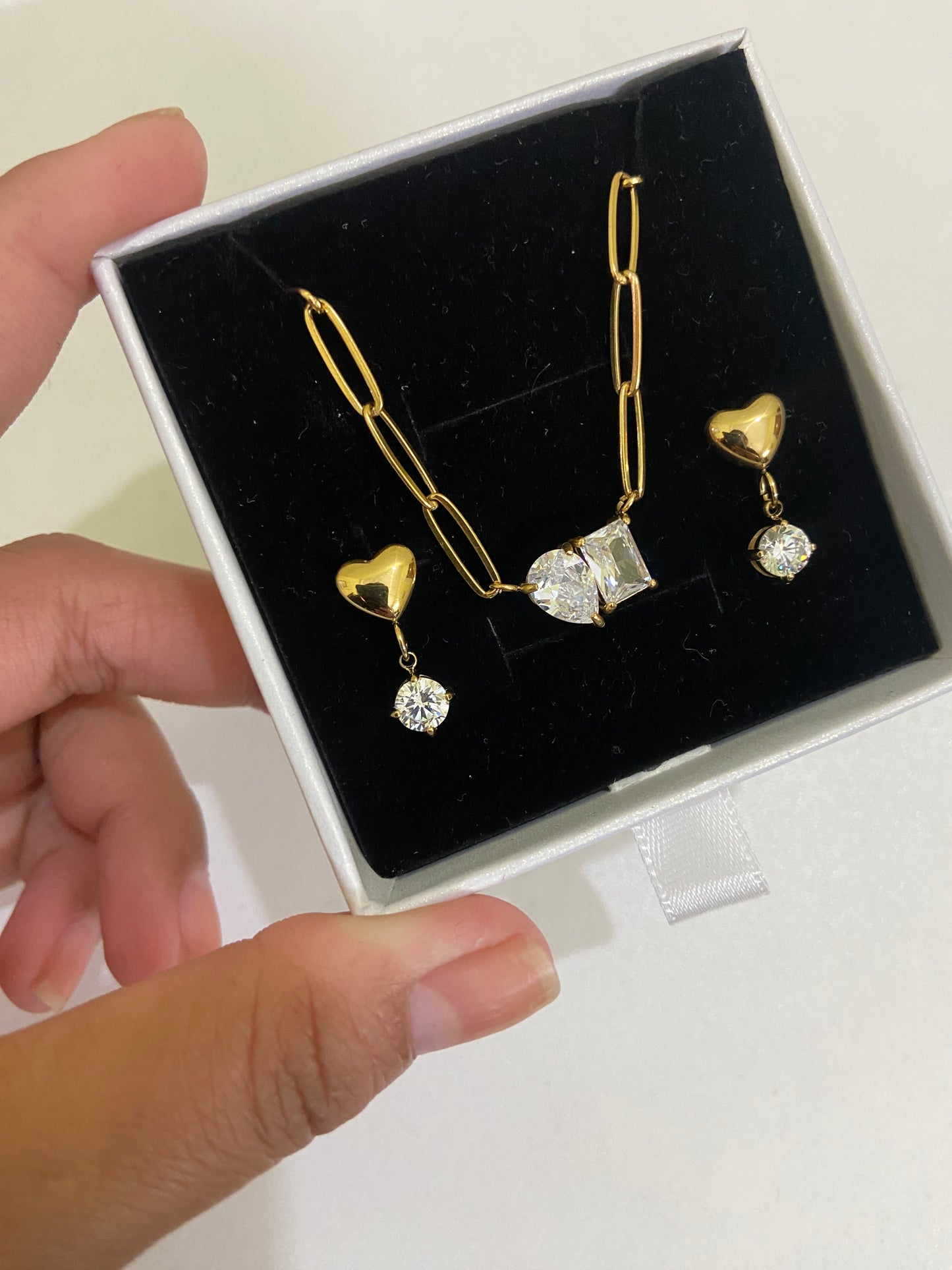RETRO STYLE NECKLACE (18k)