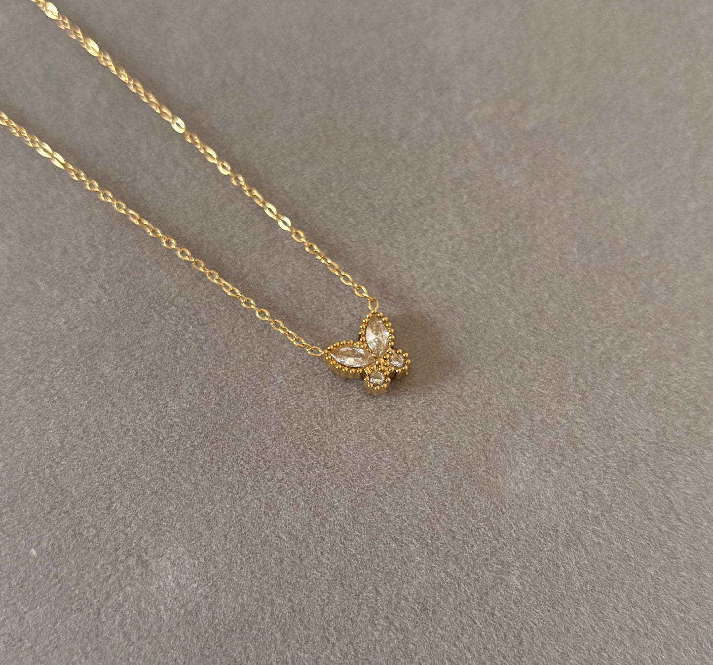MINIMAL NECKLACES (18k)