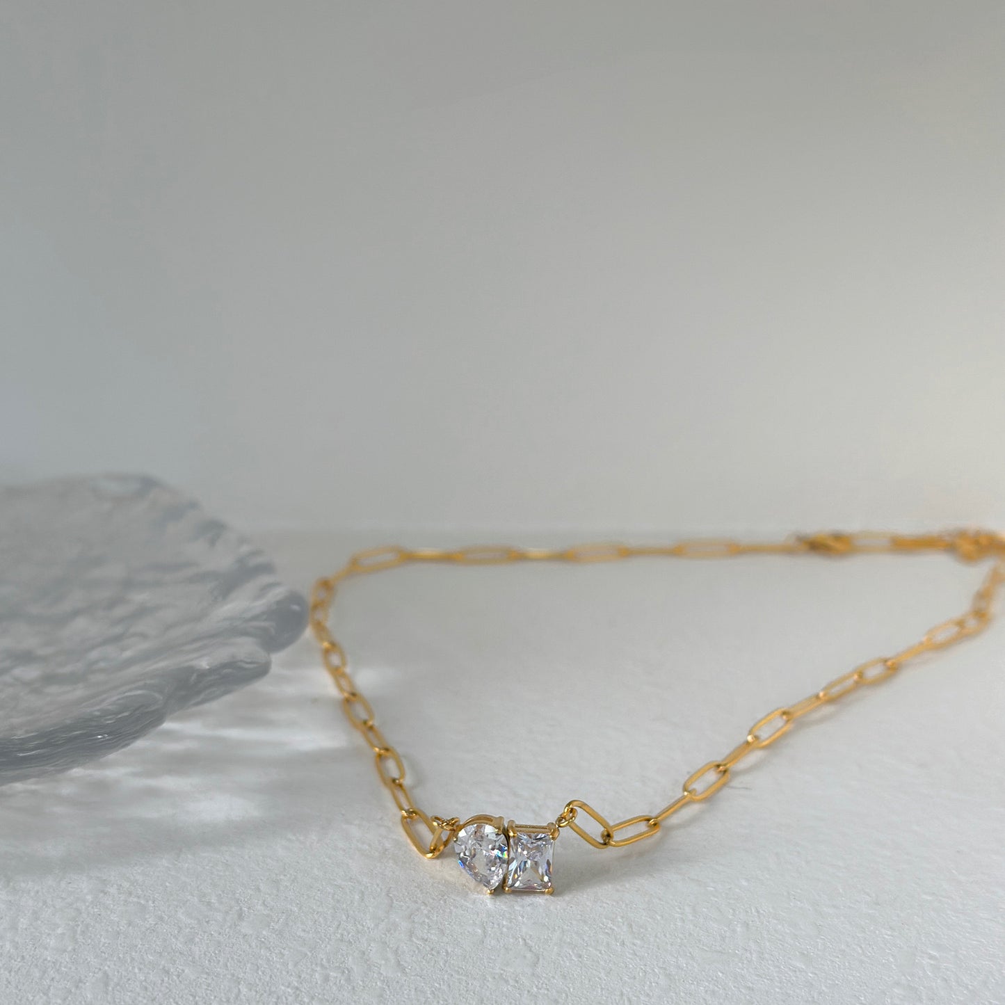 RETRO STYLE NECKLACE (18k)