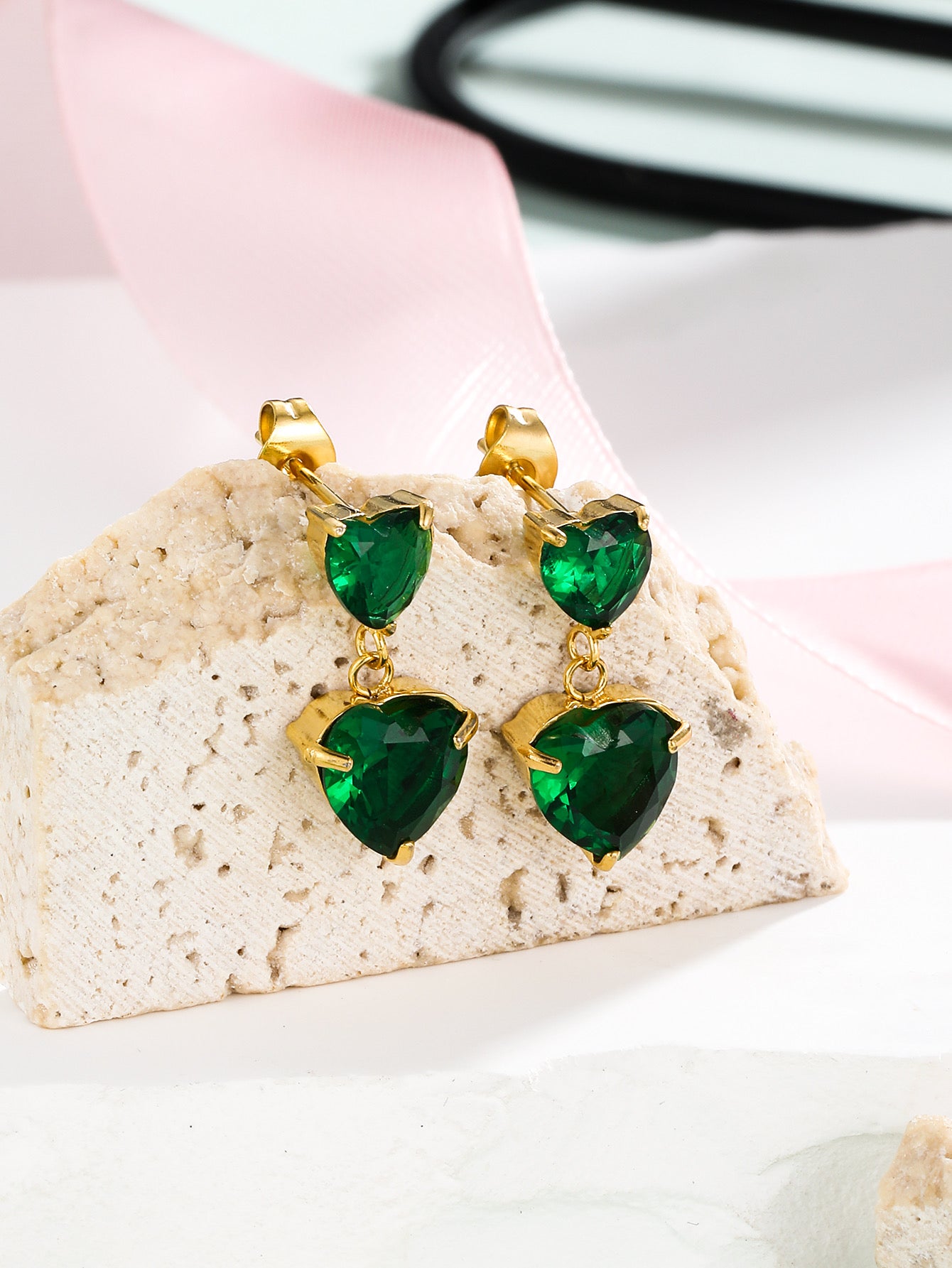 HEARTFELT EARRINGS (18k)