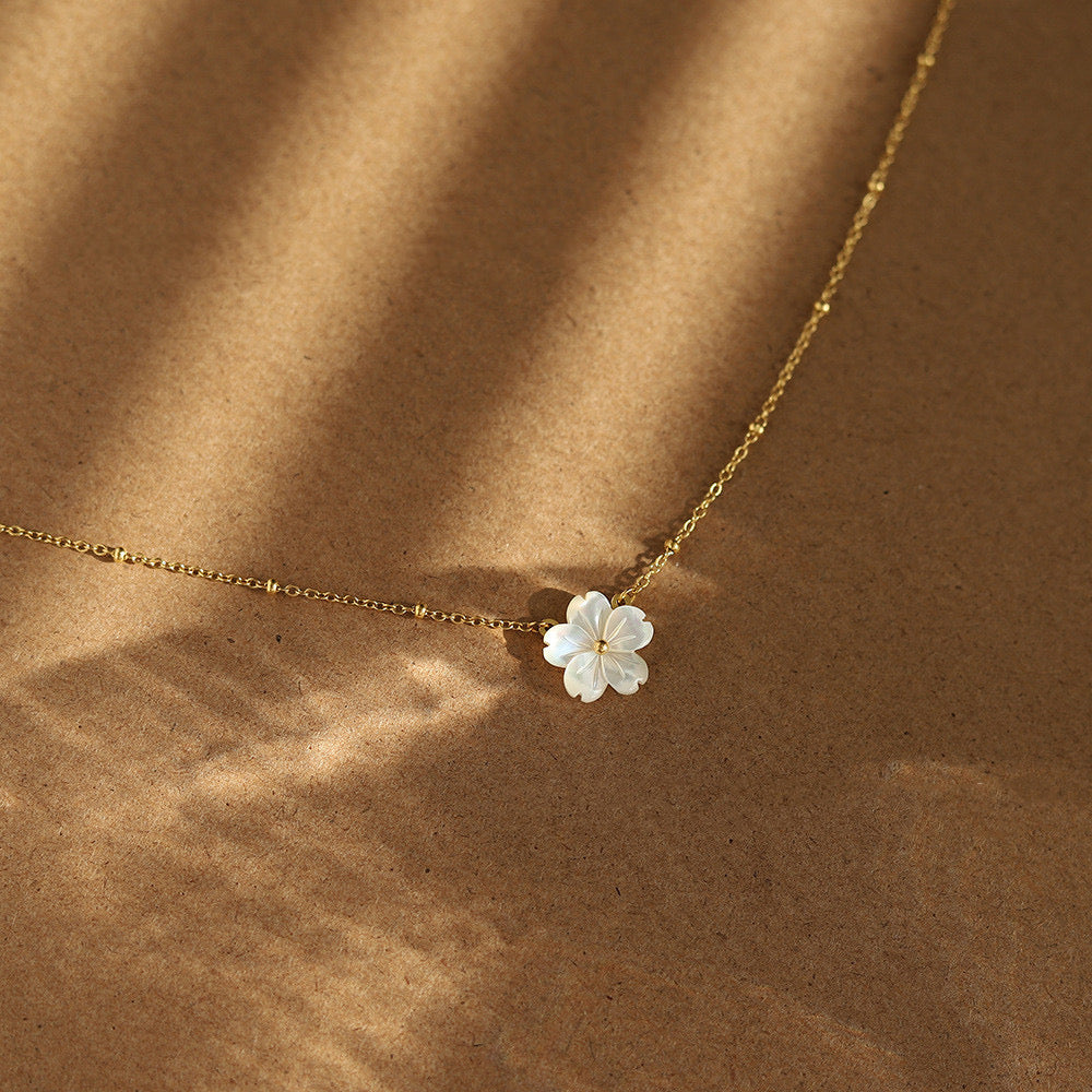 FLOWER NECKLACE (18k)