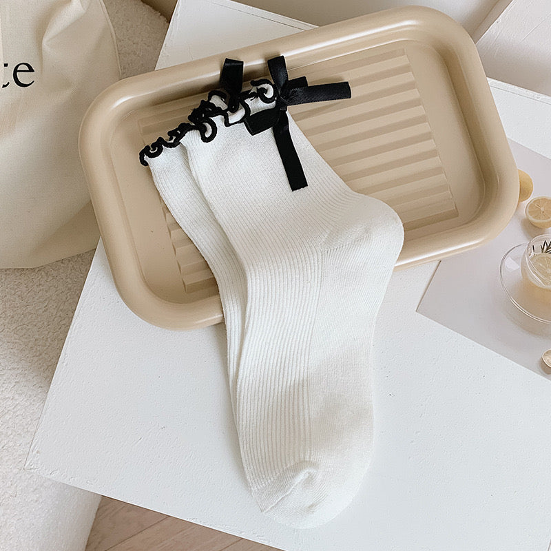 BOW KNOT SOCKS