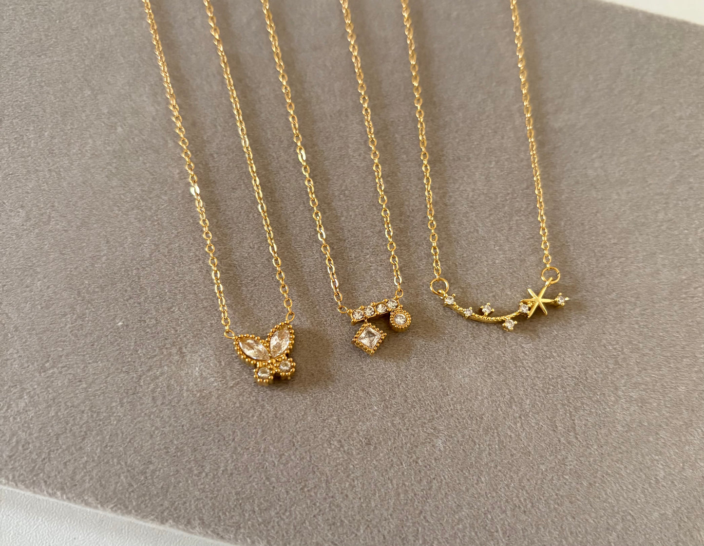 MINIMAL NECKLACES (18k)
