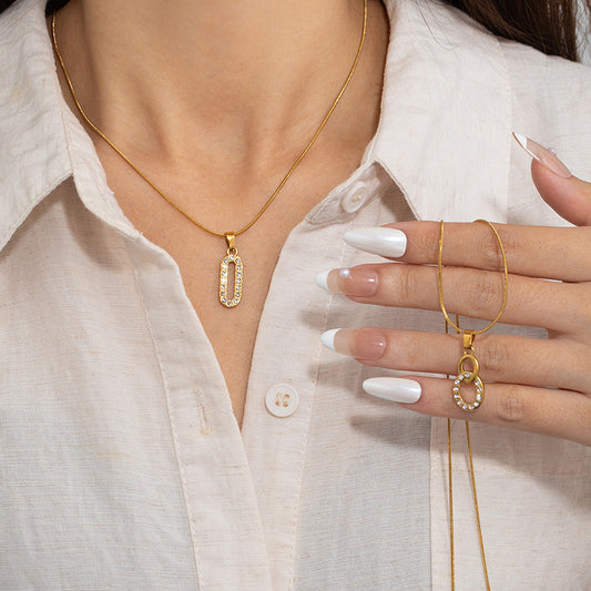 DAINTY NECKLACES (18k)