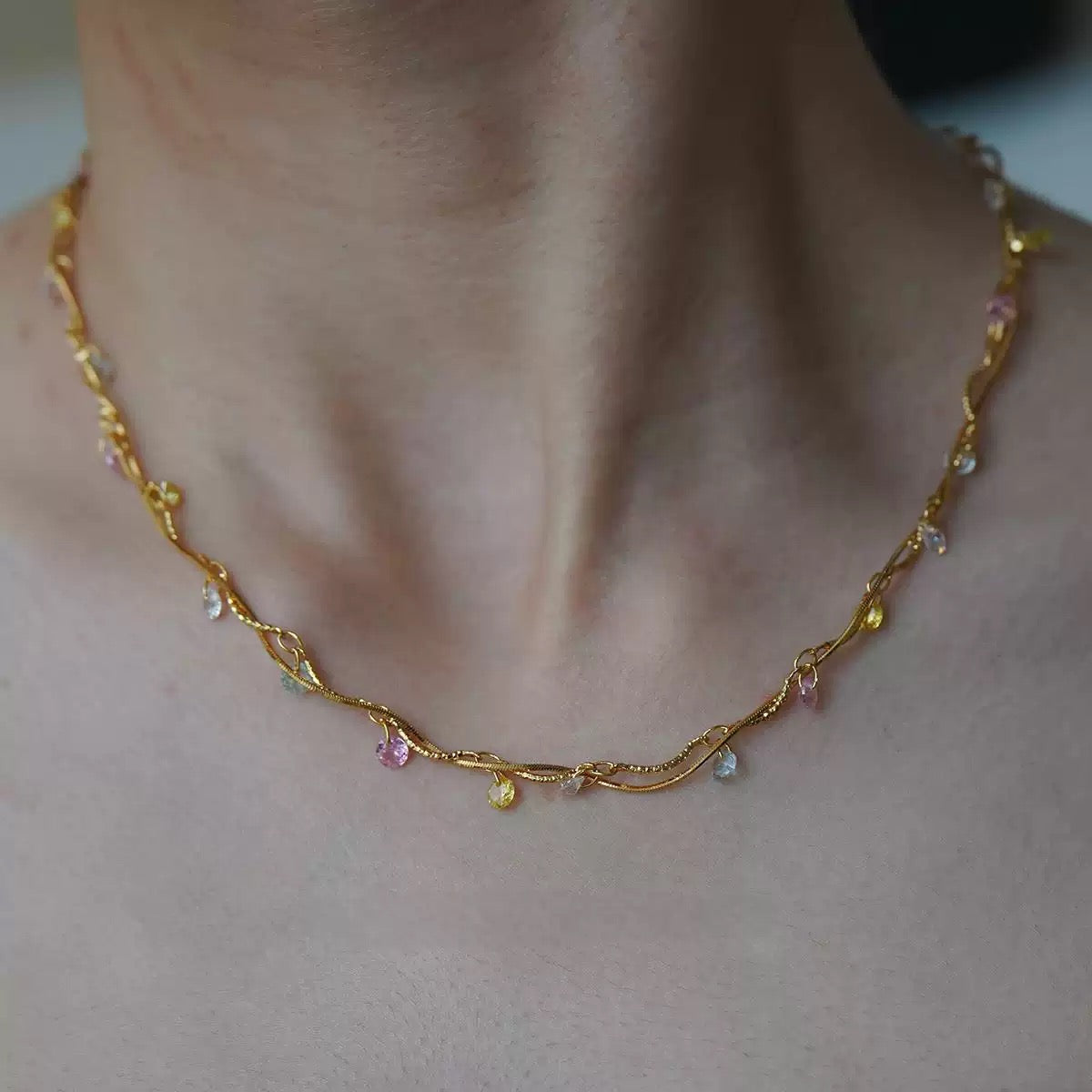 AVA NECKLACE (18k)