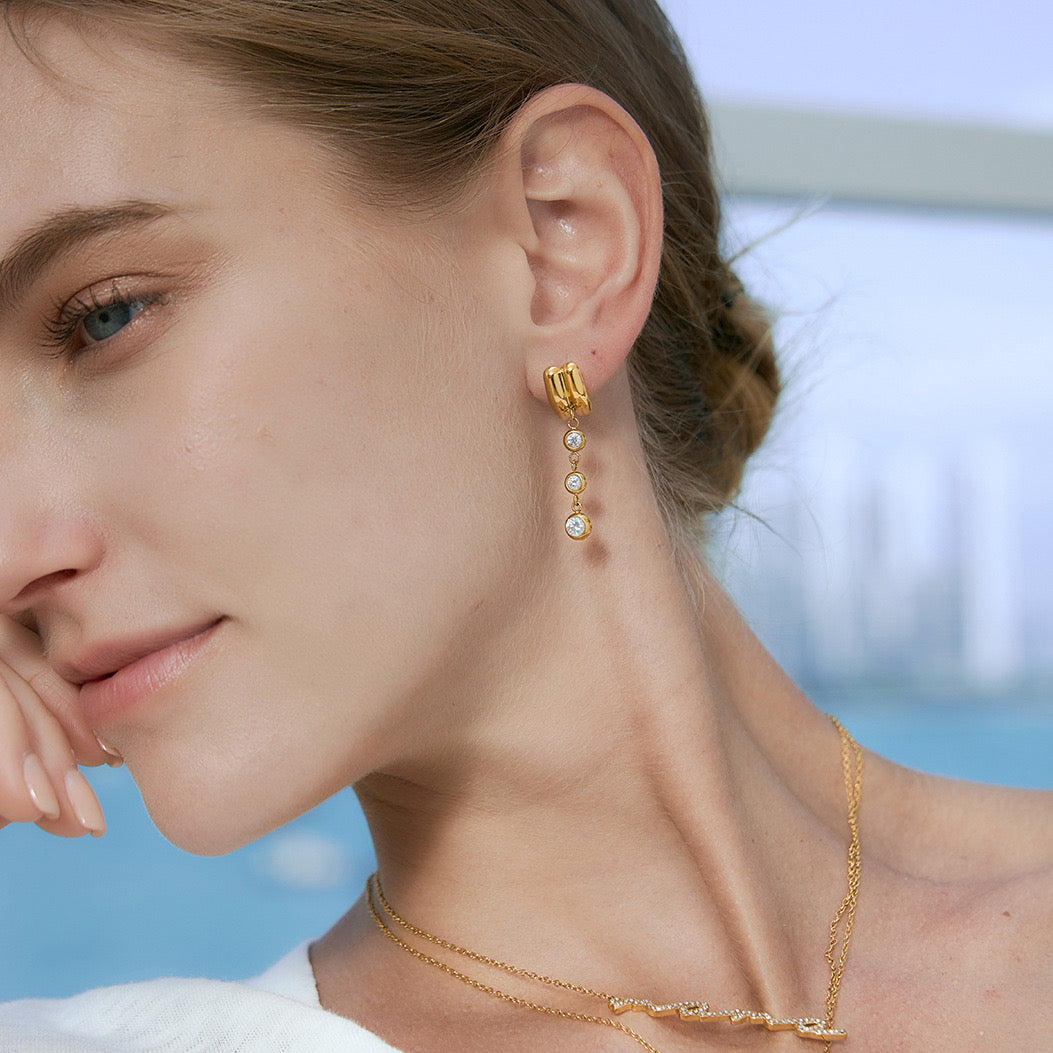 AMELIE (18k)