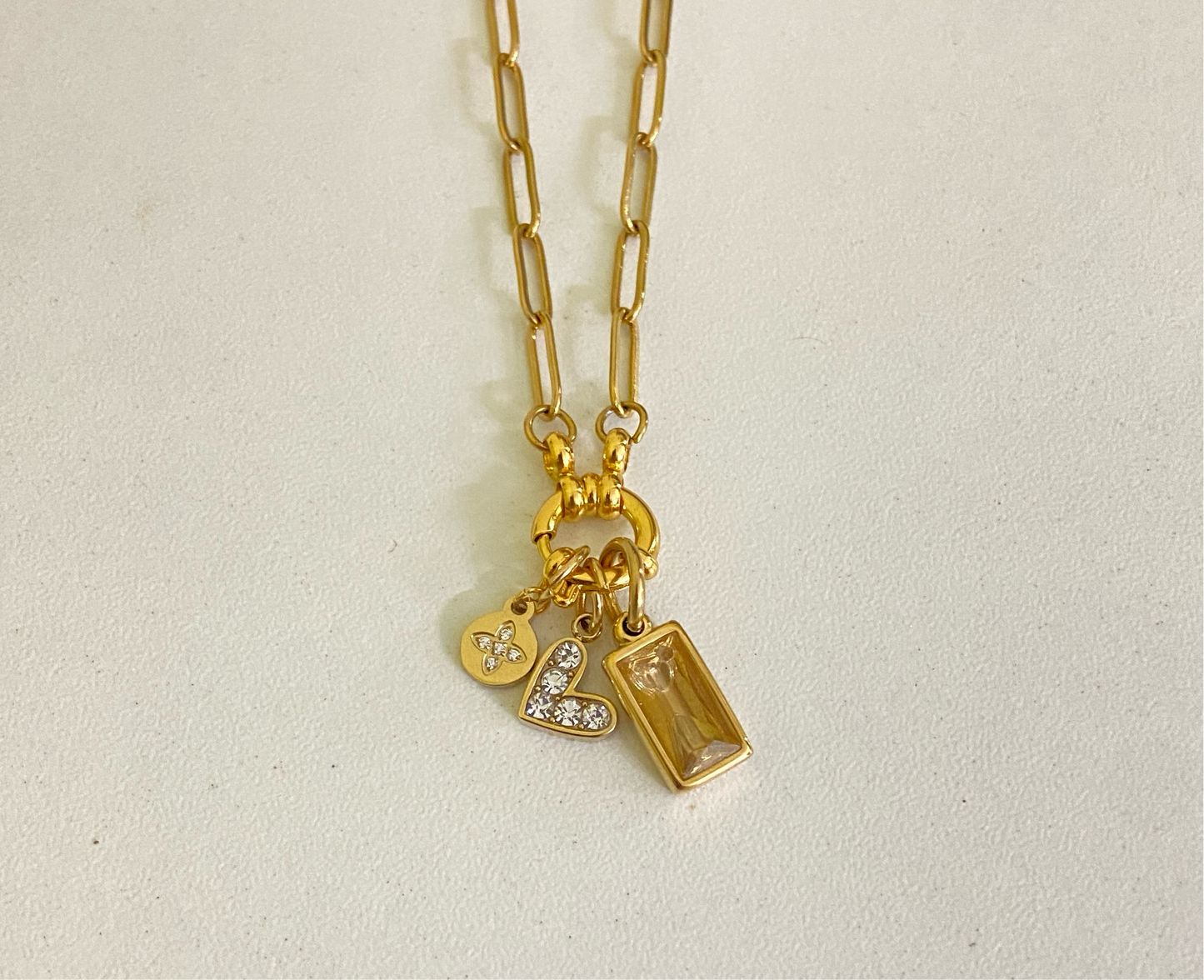 LEVI CHARM (18k)